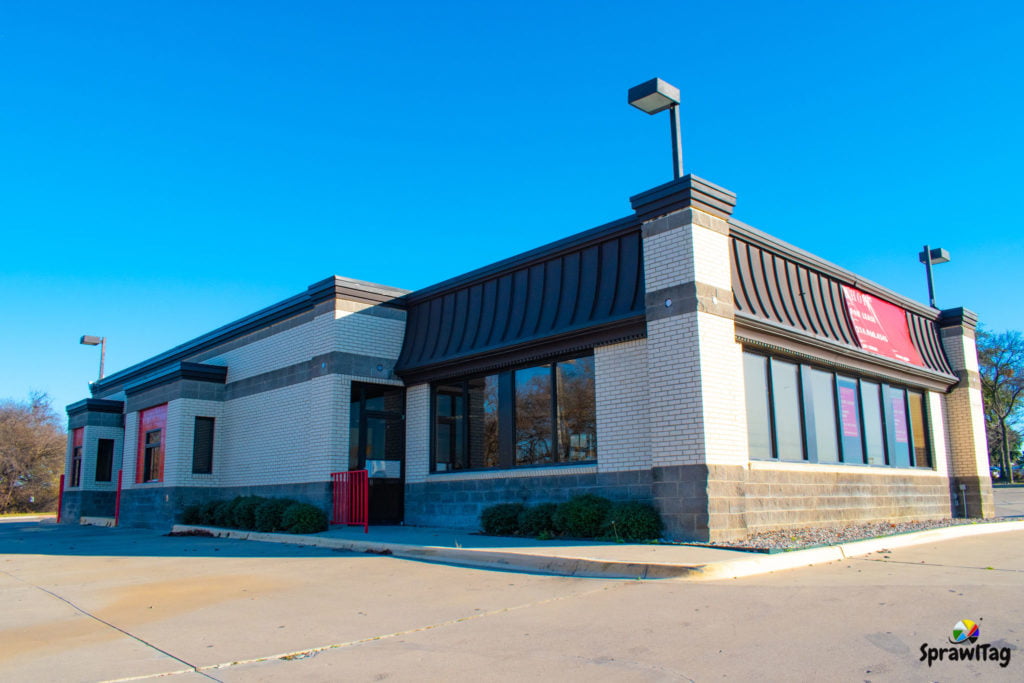 Closed Wendy's In 2019. Now Lisa's Chicken.