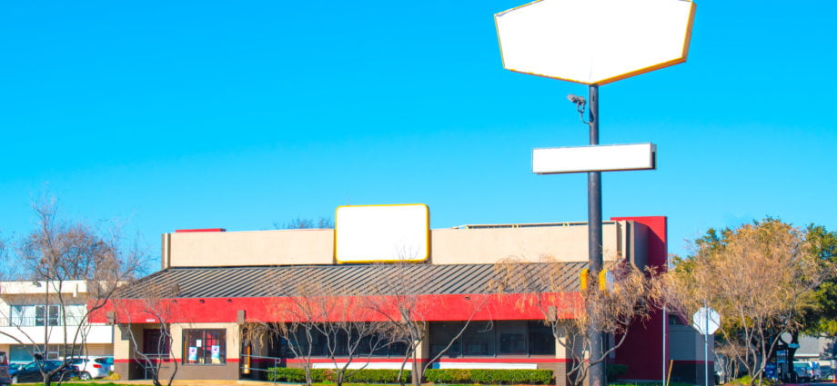 Closed Dennys