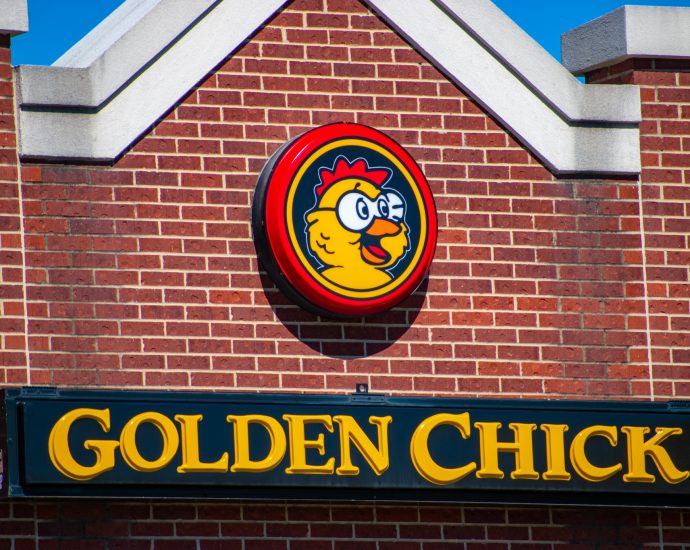 Golden Chick Sign in Texas