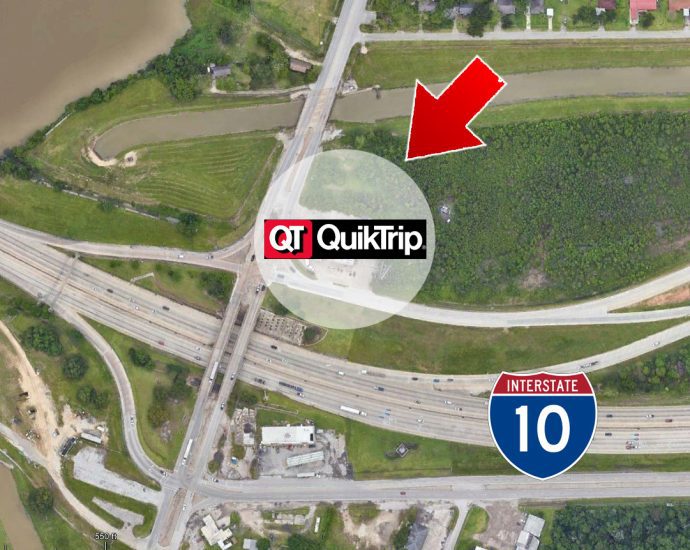 An aerial view of the future QuikTrip site